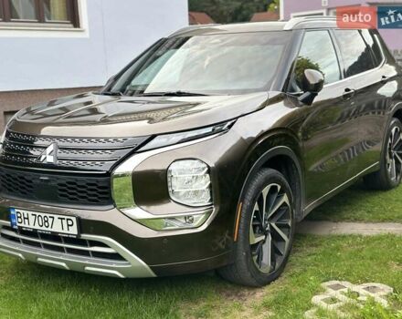 Коричневий Міцубісі Аутлендер, об'ємом двигуна 2.49 л та пробігом 70 тис. км за 28500 $, фото 1 на Automoto.ua