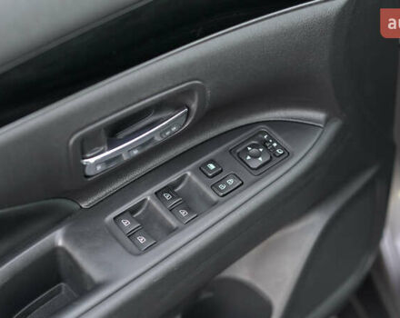 Коричневий Міцубісі Аутлендер, об'ємом двигуна 2.36 л та пробігом 80 тис. км за 24320 $, фото 14 на Automoto.ua