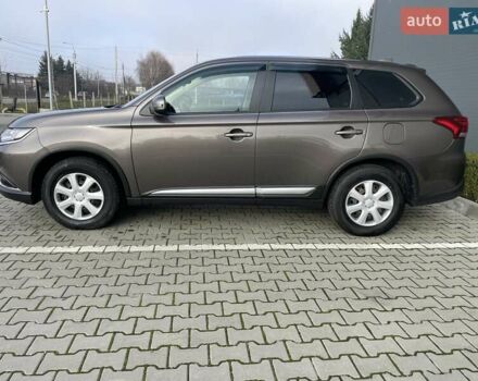 Коричневый Мицубиси Аутлендер, объемом двигателя 2 л и пробегом 65 тыс. км за 19500 $, фото 3 на Automoto.ua