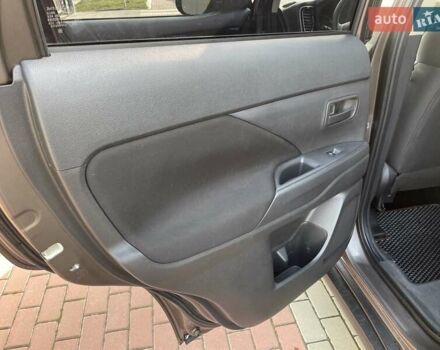 Коричневый Мицубиси Аутлендер, объемом двигателя 2 л и пробегом 65 тыс. км за 19500 $, фото 16 на Automoto.ua