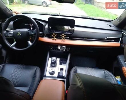 Коричневый Мицубиси Аутлендер, объемом двигателя 2.5 л и пробегом 47 тыс. км за 25000 $, фото 16 на Automoto.ua