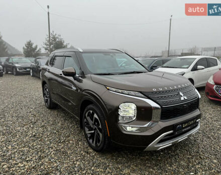 Коричневий Міцубісі Аутлендер, об'ємом двигуна 2.4 л та пробігом 23 тис. км за 38000 $, фото 1 на Automoto.ua