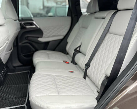 Коричневий Міцубісі Аутлендер, об'ємом двигуна 2.4 л та пробігом 23 тис. км за 38000 $, фото 23 на Automoto.ua