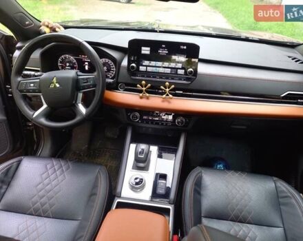 Коричневый Мицубиси Аутлендер, объемом двигателя 2.5 л и пробегом 47 тыс. км за 25000 $, фото 29 на Automoto.ua