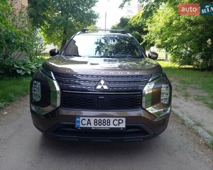 Коричневый Мицубиси Аутлендер, объемом двигателя 2.5 л и пробегом 47 тыс. км за 25000 $, фото 4 на Automoto.ua