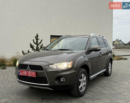Коричневий Міцубісі Аутлендер, об'ємом двигуна 2.2 л та пробігом 235 тис. км за 10600 $, фото 1 на Automoto.ua
