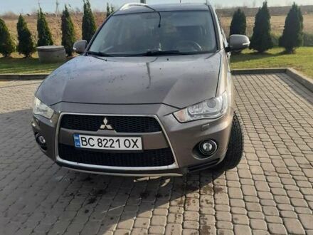 Мицубиси Аутлендер 2010 в Львове на Automoto.ua Коричневый Мицубиси Аутлендер, объемом двигателя 2 л и пробегом 196 тыс. км за 11000 $, фото 1 на Automoto.ua