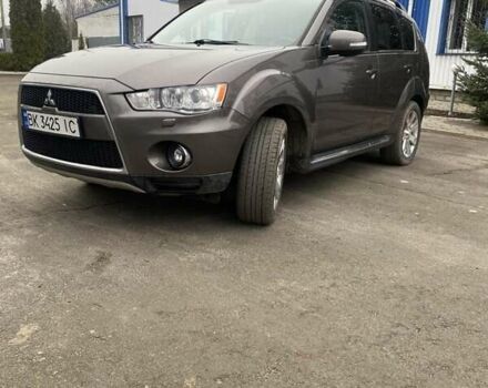 Коричневий Міцубісі Аутлендер, об'ємом двигуна 2.2 л та пробігом 266 тис. км за 11000 $, фото 1 на Automoto.ua