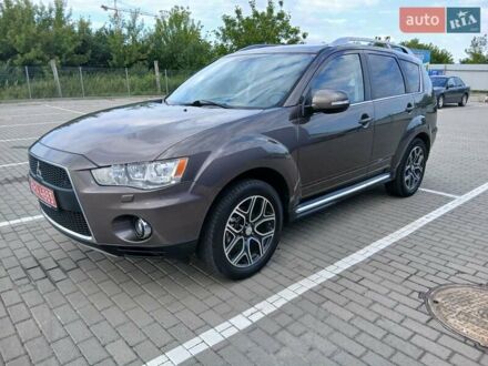 Мицубиси Аутлендер 2011 в Дубно на Automoto.ua Коричневый Мицубиси Аутлендер, объемом двигателя 0 л и пробегом 259 тыс. км за 10300 $, фото 1 на Automoto.ua