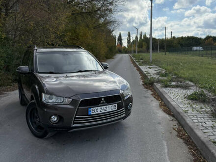 Мицубиси Аутлендер 2012 в Каменце-Подольском на Automoto.ua Коричневый Мицубиси Аутлендер, объемом двигателя 2.36 л и пробегом 260 тыс. км за 12500 $, фото 1 на Automoto.ua
