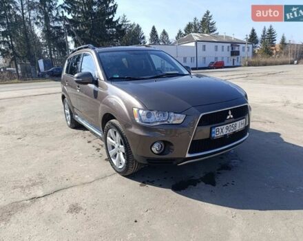 Коричневый Мицубиси Аутлендер, объемом двигателя 2.27 л и пробегом 216 тыс. км за 12100 $, фото 1 на Automoto.ua