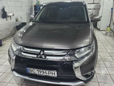 Коричневий Міцубісі Аутлендер, об'ємом двигуна 2.36 л та пробігом 176 тис. км за 15800 $, фото 1 на Automoto.ua