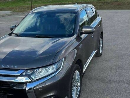 Коричневый Мицубиси Аутлендер, объемом двигателя 2 л и пробегом 160 тыс. км за 13699 $, фото 1 на Automoto.ua