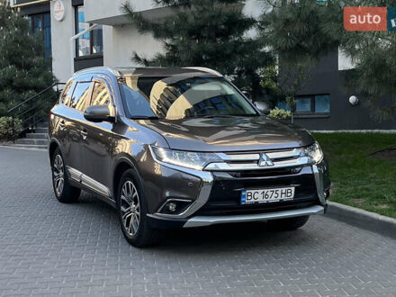 Мицубиси Аутлендер 2017 в Киеве на Automoto.ua Коричневый Мицубиси Аутлендер, объемом двигателя 2.36 л и пробегом 170 тыс. км за 17200 $, фото 1 на Automoto.ua