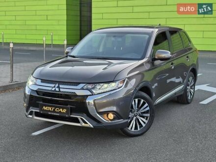 Мицубиси Аутлендер 2018 в Киеве на Automoto.ua Коричневый Мицубиси Аутлендер, объемом двигателя 2.4 л и пробегом 35 тыс. км за 18000 $, фото 1 на Automoto.ua
