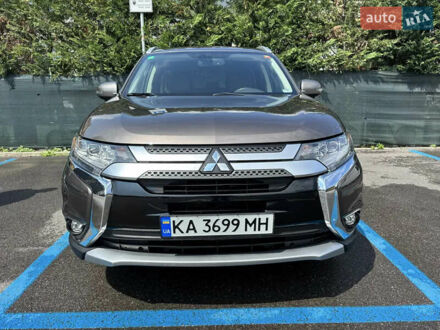 Мицубиси Аутлендер 2018 в Черкассах на Automoto.ua Коричневый Мицубиси Аутлендер, объемом двигателя 2.36 л и пробегом 190 тыс. км за 15500 $, фото 1 на Automoto.ua