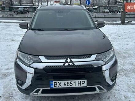 Міцубісі Аутлендер 2019 у Хмельницькому на Automoto.ua Коричневий Міцубісі Аутлендер, об'ємом двигуна 2.36 л та пробігом 126 тис. км за 17500 $, фото 1 на Automoto.ua