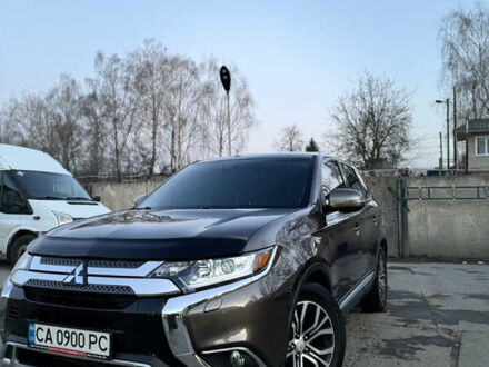 Мицубиси Аутлендер 2019 в Монастырище на Automoto.ua Коричневый Мицубиси Аутлендер, объемом двигателя 2.36 л и пробегом 167 тыс. км за 17500 $, фото 1 на Automoto.ua