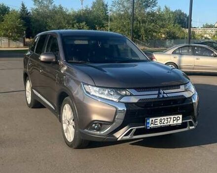 Коричневий Міцубісі Аутлендер, об'ємом двигуна 2 л та пробігом 52 тис. км за 24100 $, фото 1 на Automoto.ua