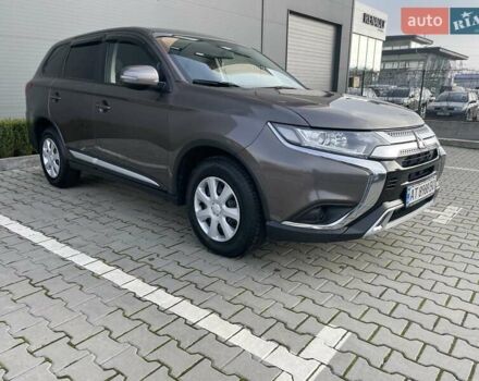 Коричневый Мицубиси Аутлендер, объемом двигателя 2 л и пробегом 65 тыс. км за 19500 $, фото 1 на Automoto.ua