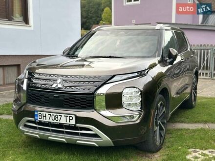 Міцубісі Аутлендер 2021 у Одесі на Automoto.ua Коричневий Міцубісі Аутлендер, об'ємом двигуна 2.49 л та пробігом 70 тис. км за 28500 $, фото 1 на Automoto.ua