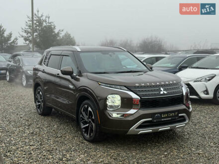 Коричневий Міцубісі Аутлендер, об'ємом двигуна 2.4 л та пробігом 23 тис. км за 38000 $, фото 1 на Automoto.ua