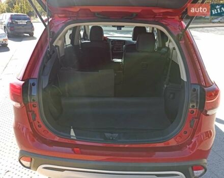 Червоний Міцубісі Аутлендер, об'ємом двигуна 2.4 л та пробігом 70 тис. км за 18500 $, фото 5 на Automoto.ua
