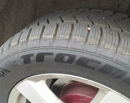 Красный Мицубиси Аутлендер, объемом двигателя 3 л и пробегом 260 тыс. км за 9000 $, фото 5 на Automoto.ua