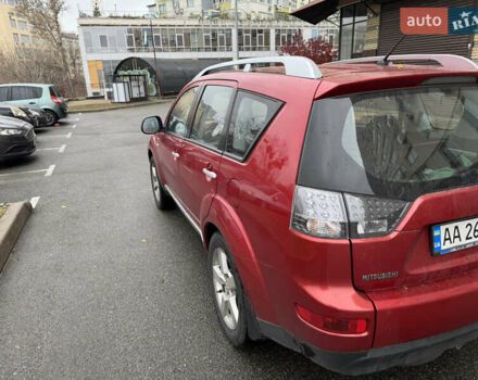 Красный Мицубиси Аутлендер, объемом двигателя 3 л и пробегом 204 тыс. км за 8200 $, фото 5 на Automoto.ua