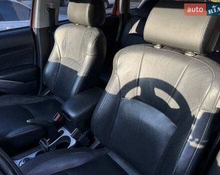 Красный Мицубиси Аутлендер, объемом двигателя 2.36 л и пробегом 143 тыс. км за 8500 $, фото 6 на Automoto.ua