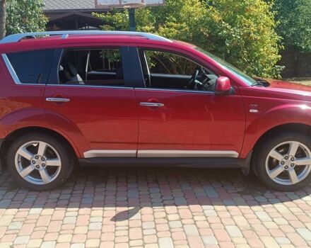 Червоний Міцубісі Аутлендер, об'ємом двигуна 3 л та пробігом 178 тис. км за 9500 $, фото 2 на Automoto.ua