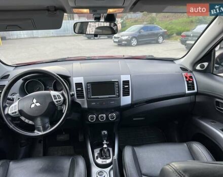 Червоний Міцубісі Аутлендер, об'ємом двигуна 2.2 л та пробігом 225 тис. км за 11200 $, фото 13 на Automoto.ua