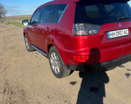 Міцубісі Аутлендер 2011 у Чорноморську (Іллічівську) на Automoto.ua Червоний Міцубісі Аутлендер, об'ємом двигуна 3 л та пробігом 200 тис. км за 11000 $, фото 1 на Automoto.ua