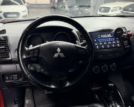 Красный Мицубиси Аутлендер, объемом двигателя 3 л и пробегом 270 тыс. км за 9500 $, фото 17 на Automoto.ua