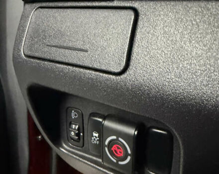 Красный Мицубиси Аутлендер, объемом двигателя 3 л и пробегом 270 тыс. км за 9500 $, фото 19 на Automoto.ua