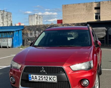 Красный Мицубиси Аутлендер, объемом двигателя 2 л и пробегом 269 тыс. км за 8700 $, фото 5 на Automoto.ua