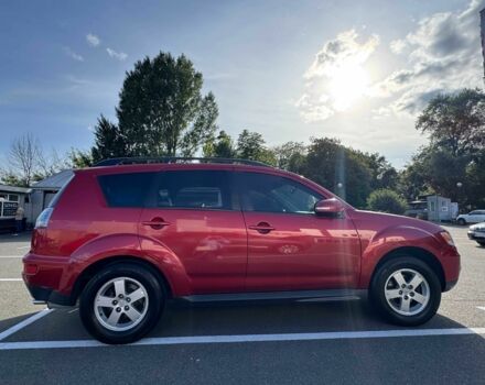 Красный Мицубиси Аутлендер, объемом двигателя 2 л и пробегом 269 тыс. км за 8700 $, фото 4 на Automoto.ua