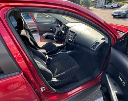 Красный Мицубиси Аутлендер, объемом двигателя 2 л и пробегом 269 тыс. км за 8700 $, фото 8 на Automoto.ua