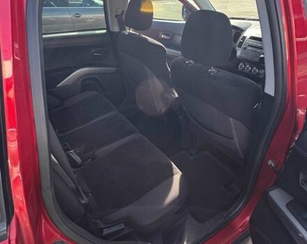 Красный Мицубиси Аутлендер, объемом двигателя 2 л и пробегом 269 тыс. км за 8700 $, фото 9 на Automoto.ua