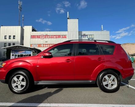 Красный Мицубиси Аутлендер, объемом двигателя 2 л и пробегом 269 тыс. км за 8700 $, фото 3 на Automoto.ua