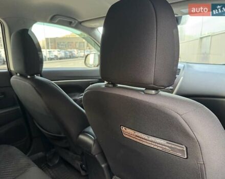 Червоний Міцубісі Аутлендер, об'ємом двигуна 2 л та пробігом 96 тис. км за 10950 $, фото 20 на Automoto.ua