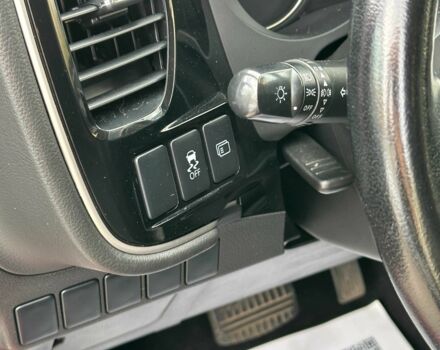 Красный Мицубиси Аутлендер, объемом двигателя 2.4 л и пробегом 213 тыс. км за 11900 $, фото 16 на Automoto.ua