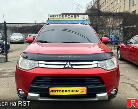 Красный Мицубиси Аутлендер, объемом двигателя 2.4 л и пробегом 209 тыс. км за 13500 $, фото 2 на Automoto.ua