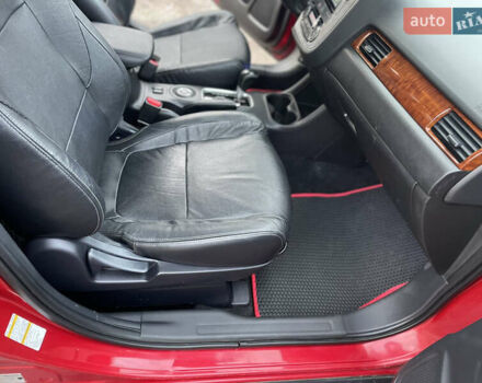 Красный Мицубиси Аутлендер, объемом двигателя 3 л и пробегом 230 тыс. км за 13900 $, фото 25 на Automoto.ua