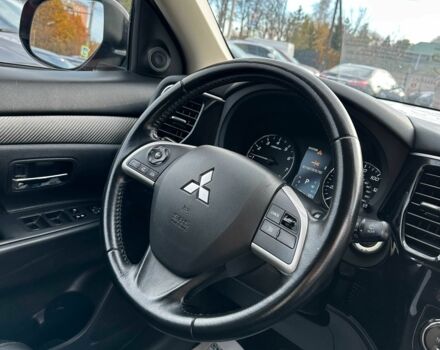 Красный Мицубиси Аутлендер, объемом двигателя 2.4 л и пробегом 213 тыс. км за 11900 $, фото 13 на Automoto.ua