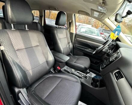 Красный Мицубиси Аутлендер, объемом двигателя 2.4 л и пробегом 213 тыс. км за 11900 $, фото 9 на Automoto.ua