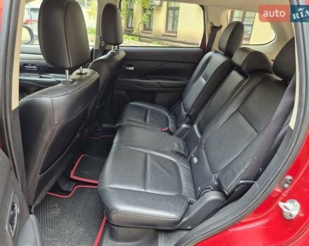 Червоний Міцубісі Аутлендер, об'ємом двигуна 3 л та пробігом 119 тис. км за 14000 $, фото 12 на Automoto.ua