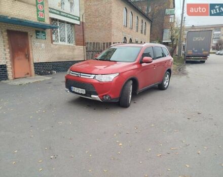 Красный Мицубиси Аутлендер, объемом двигателя 3 л и пробегом 230 тыс. км за 14200 $, фото 2 на Automoto.ua