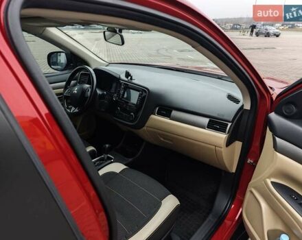 Красный Мицубиси Аутлендер, объемом двигателя 2.36 л и пробегом 123 тыс. км за 15300 $, фото 13 на Automoto.ua