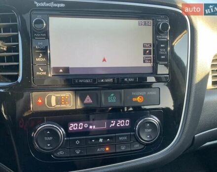 Червоний Міцубісі Аутлендер, об'ємом двигуна 2.27 л та пробігом 150 тис. км за 17600 $, фото 51 на Automoto.ua